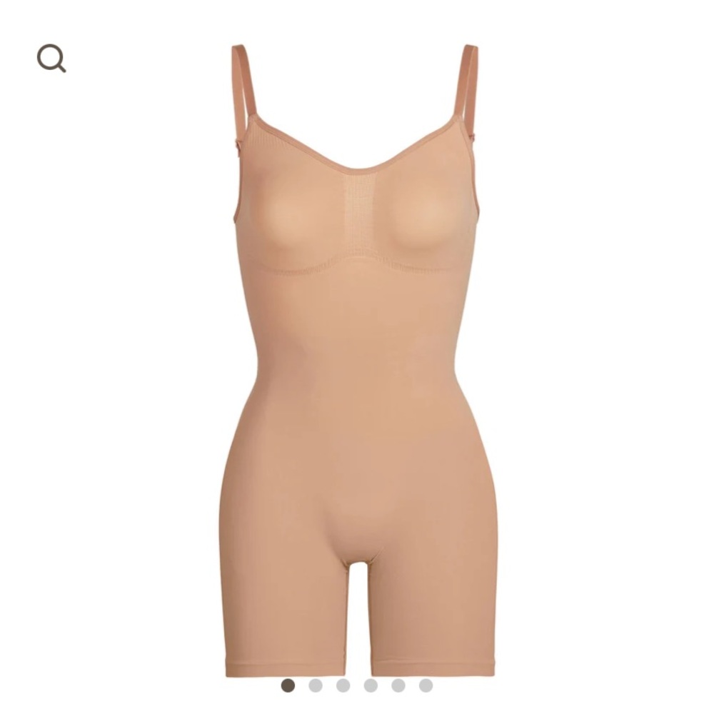 SKIMS Mid-thigh shapewear
